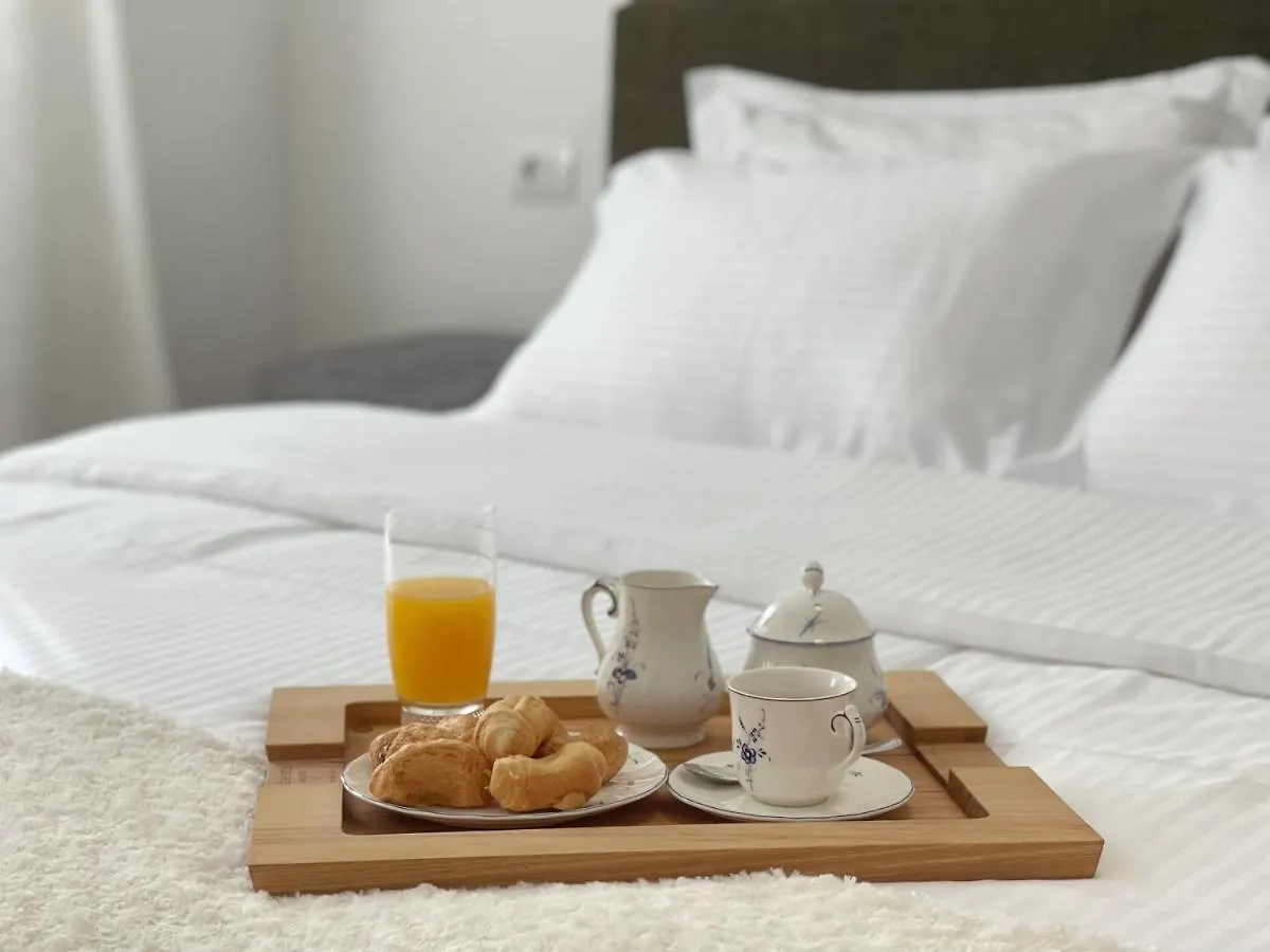Metro Suites Tirana 0*,
