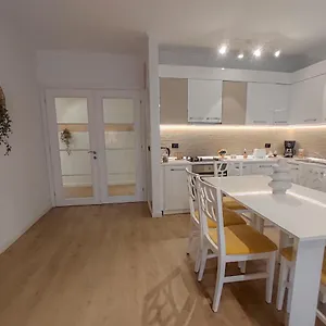 Appartement Boho Style In Center Of, Tirana