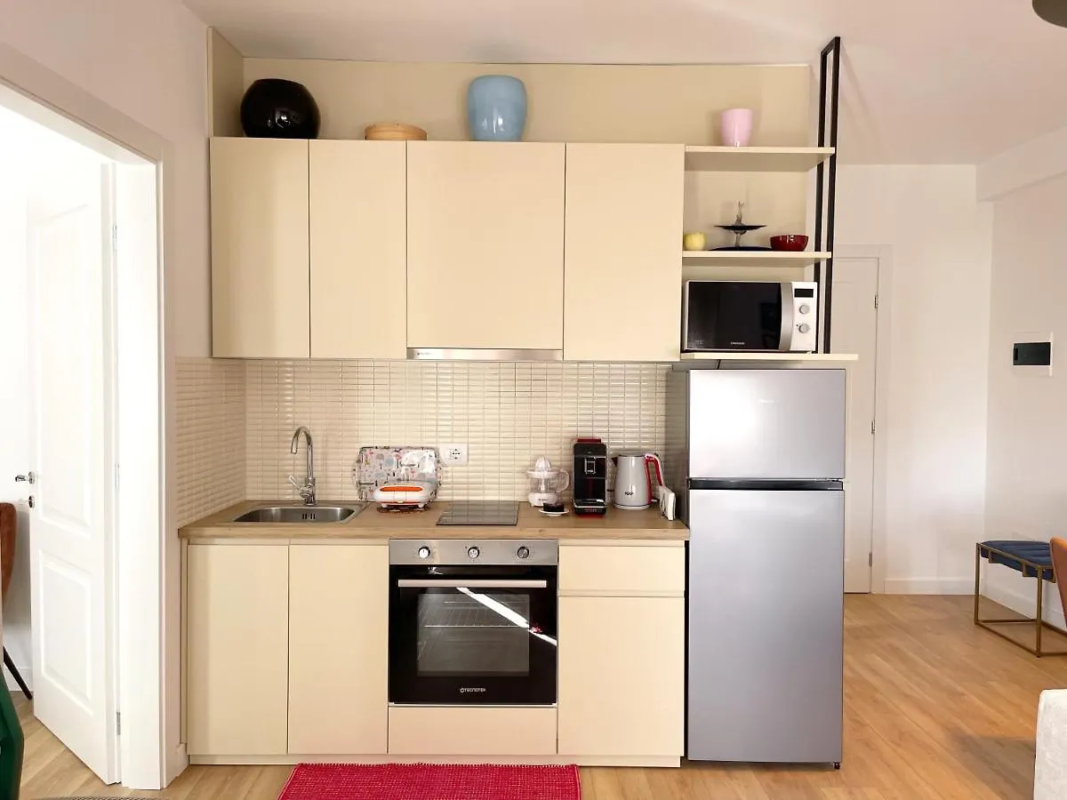 Apartment Metro Suites Tirana